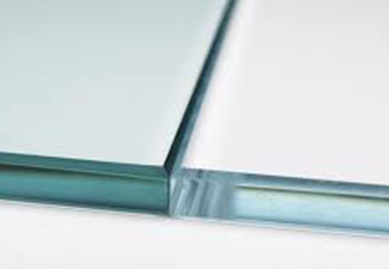 Crystal clear reflection in a mirror