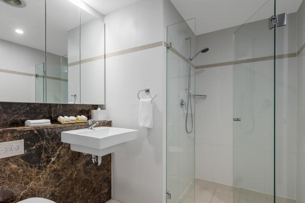 WorldTowerMeritonAppartments-2